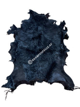 Lade das Bild in den Galerie-Viewer, Ziegenfell schwarz gefärbt, Kurzhaar
