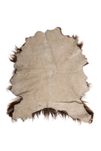 Lade das Bild in den Galerie-Viewer, Ziegenfell, Haarlänge 10 cm