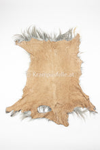 Lade das Bild in den Galerie-Viewer, Ziegenfell, Haarlänge 15 cm