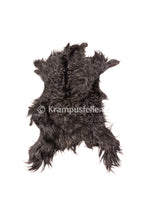 Lade das Bild in den Galerie-Viewer, Ziegenfell gefärbt, Haarlänge 10 cm