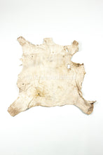 Lade das Bild in den Galerie-Viewer, Ziegenleder