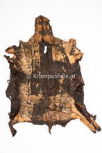 Lade das Bild in den Galerie-Viewer, Ziegenfell ausrasiert gefärbt